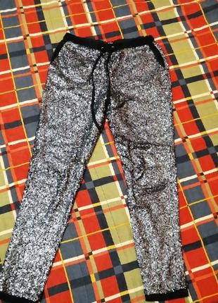 Спортивні прогулочні штани в паєтках
