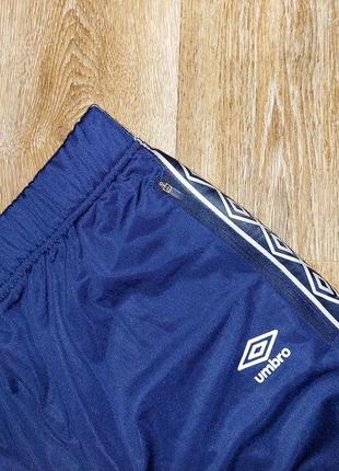 Спортивные штаны umbro с лампасами3 фото