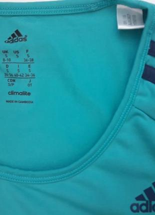 Фирменная спортивная футболка бренда adidas3 фото