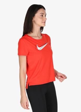 Женская футболка nike dri-fit swoosh run1 фото