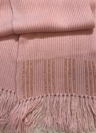 Очень красивый и стильный вязаный розовый шарф.5 фото