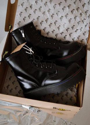 Черные ботинки из натуральной кожи / черевики шкіряні термо dr. martens / кожа лак2 фото