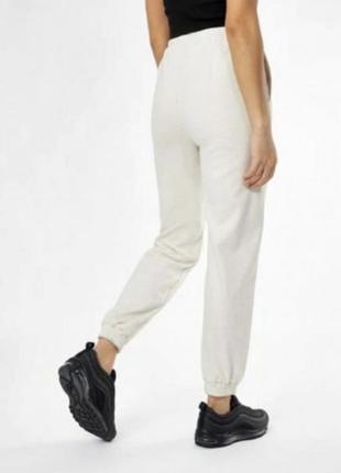 Бежевые спортивные штаны брюки kangol jog pant