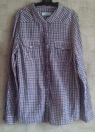Женская хлопковая рубашка в клетку на кнопках.