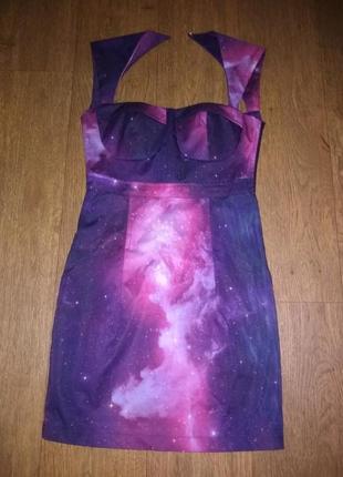 Необычное коктейльное платье принт звёздное небо хс1 фото