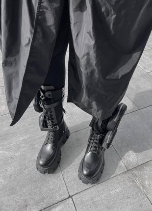 Ботинки женские 
prada boots zip pocket black high3 фото