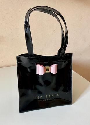 Чёрная фирменная лакированная сумочка шоппер ted baker1 фото
