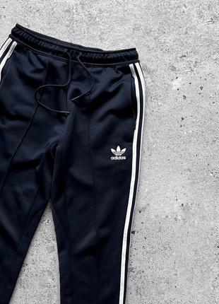 Adidas originals superstar relaxed cropped track pants спортивні штани3 фото