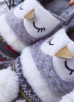 Піжамні плюшеві м'які махрові теплі теплі зимові кімнатні домашні капці тапки з помпонами для дому сови новорічні2 фото