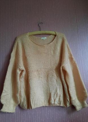 Стильний персиковий французький светр теплий та майже невагомий в стилі бохо з рукавами буф9 фото