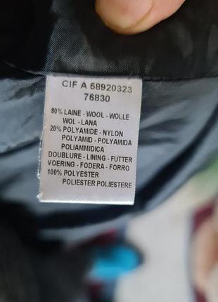 Пальто в яскравому стані