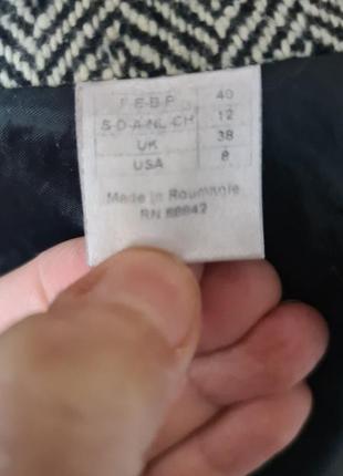 Пальто в яскравому стані