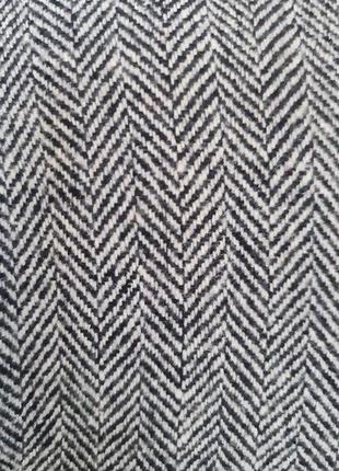 Пальто в яскравому стані