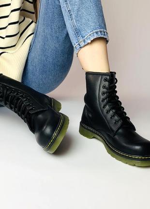 Жіночі зимові шкіряні черевики dr. martens3 фото