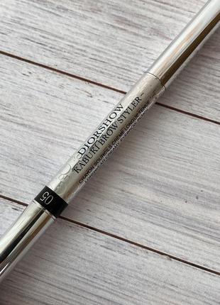 Кремовий олівець для брів dior diorshow kabuki brow1 фото