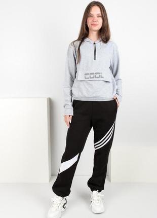Женские зимние черные спортивные брюки