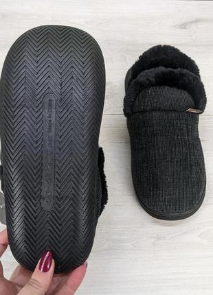 Тапочки чуни мужские домашние теплые с закрытим задником на меху черные5 фото