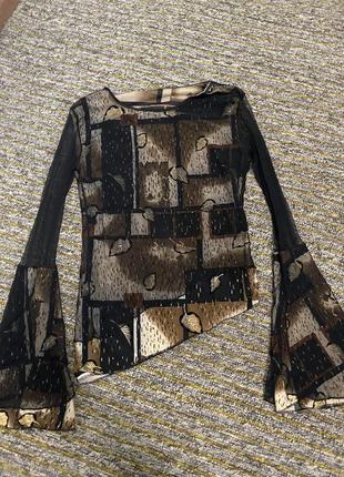 Ассиметричная нарядная кофточка с сеточкой и блёстками коричневая