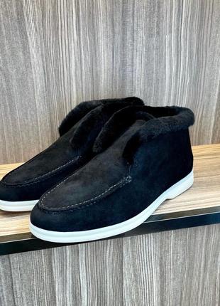 Женские черные замшевые зимние лоферы loro piana с мехом и логотипом лоро пиана пиано