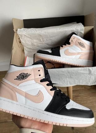 Жіночі кросівки nike air jordan 1 retro high black white pink / smb7 фото