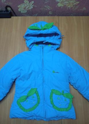 Зимняя теплая куртка синтепоне + флис,размер s,на 4-5 лет