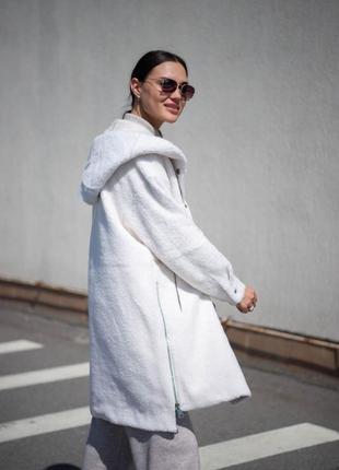 Дублёнка с капюшоном