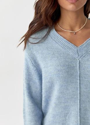 В'язаний жіночий пуловер з v-подібним вирізом6 фото