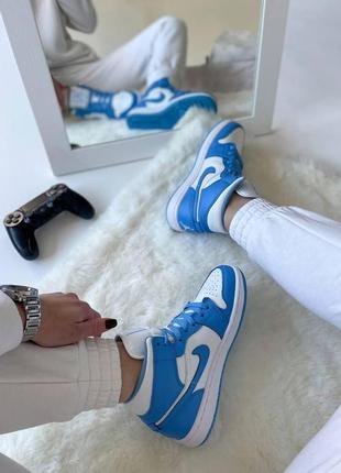 Жіночі кросівки nike air jordan 1 retro blue white / smb8 фото