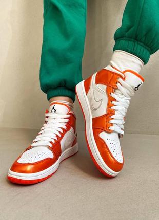 Жіночі кросівки nike air jordan 1 retro electro orange / smb10 фото