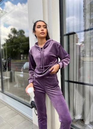 Велюровий костюм є в 11-ти кольорах