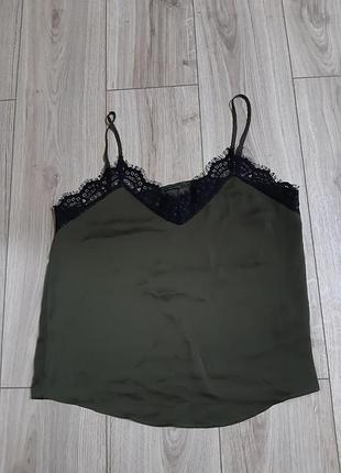 Легка майка на брителях