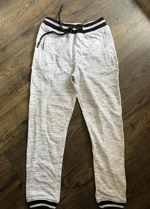 Спортивные штаны на девочку котон