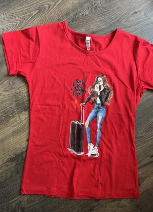 Новая красная базовая футболка принт