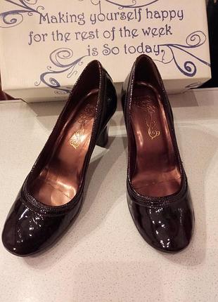 Туфли лаковые