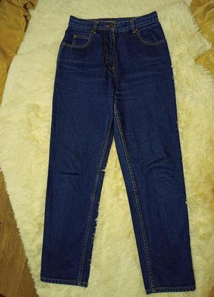 Джинсы мом