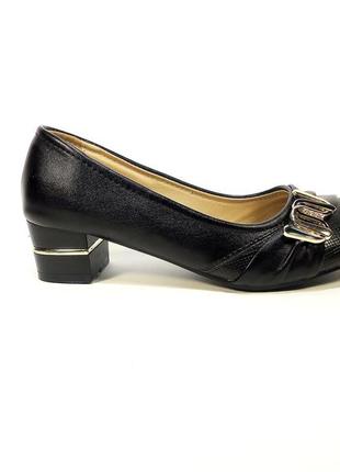 Туфли женские черные на устойчивом каблуке. размер 36-415 фото