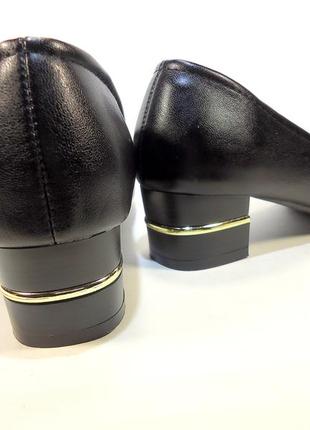Туфли женские черные на устойчивом каблуке. размер 36-414 фото