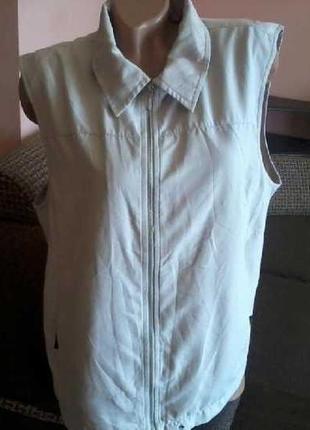 Бежева безрукавка 50р