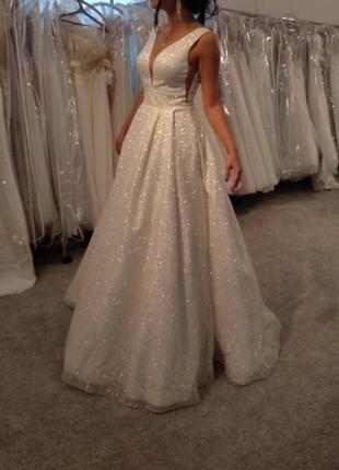 Продам невероятное сверкающее свадебное платье1 фото