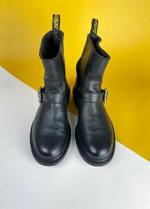 Черевики dr. martens