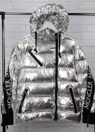 Пуховик в стилі moncler