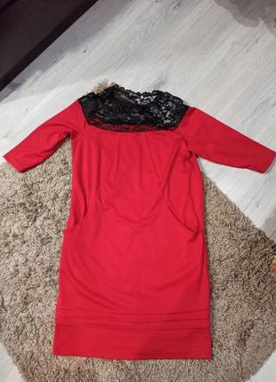 Шикарна червона сукня-міді з рукавами по фігурі2 фото