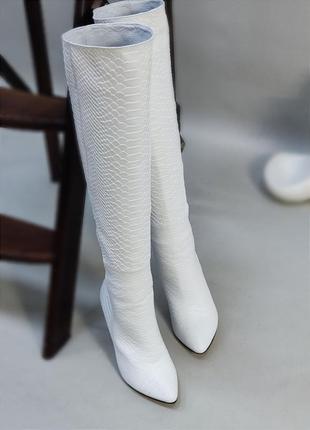 Белоснежные питоновые сапоги натуральная кожа на тонкой шпильке зима демисезон2 фото