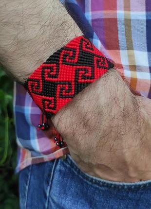 Чоловічий браслет ручного плетіння макраме "vohnevyk" (червоно-чорний)