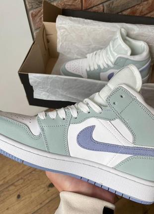 Женские высокие кожаные кроссовки nike air jordan 1 retro mid «wolf grey»#найк5 фото