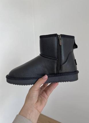 Ugg black leather женские зимние кожаные мини сапоги угги натуральная кожа с мехом и замком зима