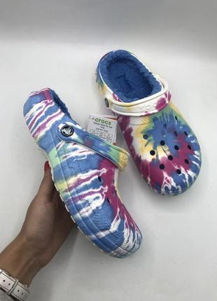 Утеплені крокси crocs classic lined tie dye clogs (206341-4so) оригінал