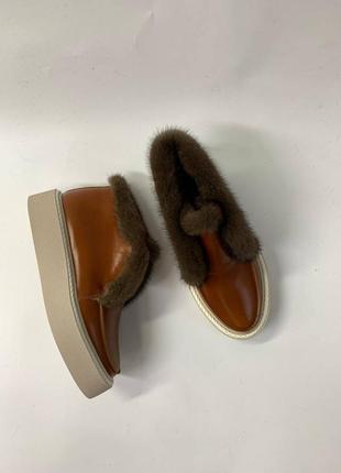Шикарні лофери з натуральної шкіри та хутра норки ботинки осінні зимові черевики