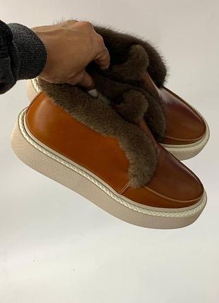 Шикарні лофери з натуральної шкіри та хутра норки ботинки осінні зимові черевики