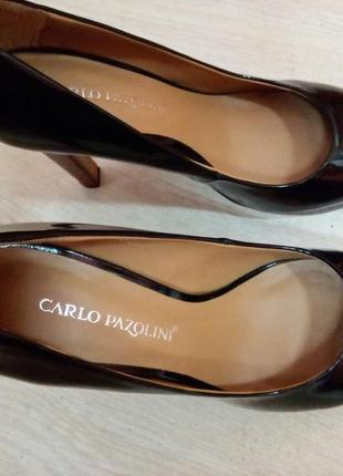 Лаковые итальянские туфли